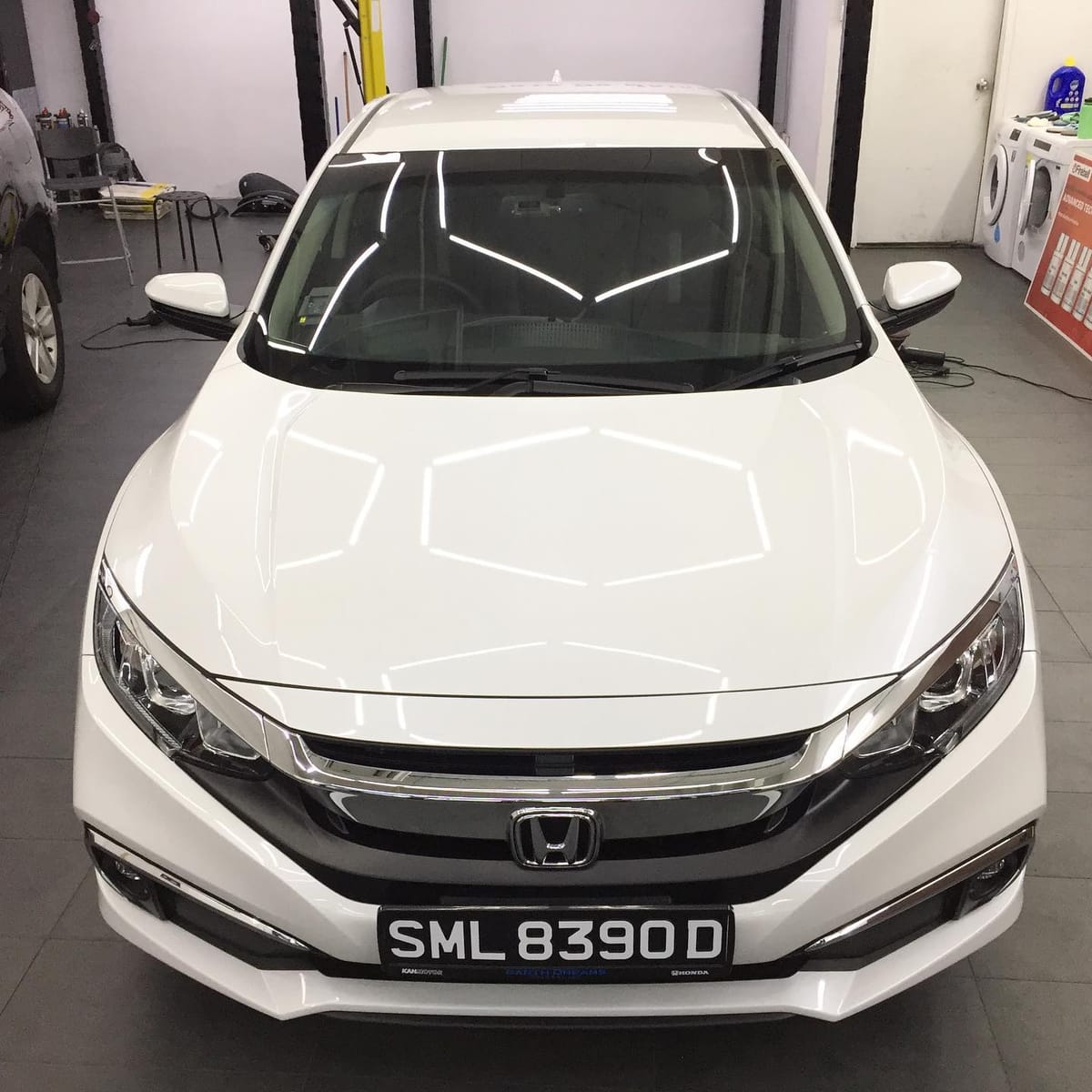 HONDA CIVIC COATED WITH FIREBALL DEVIL’S BLOOD 9H CERAMIC...