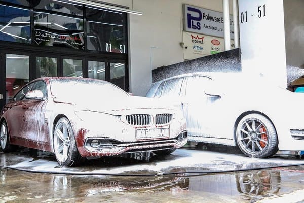 Let it snow ❄️ with Detailworks Snow Spa! Look stunning a...